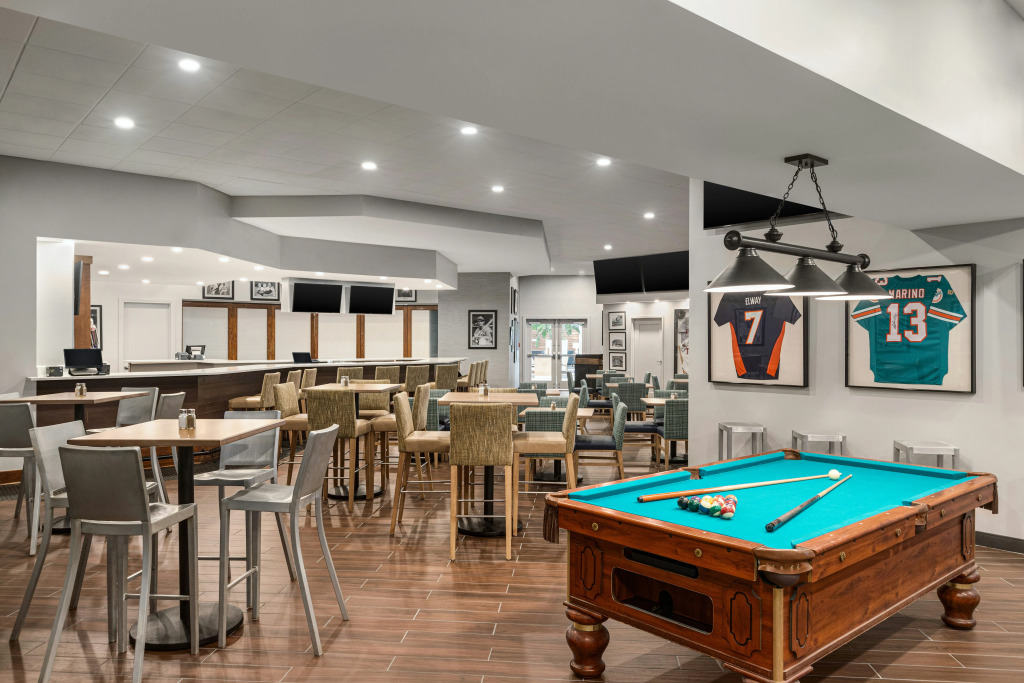 Doubletree by Hilton Fort Myers at Bell Tower Shops