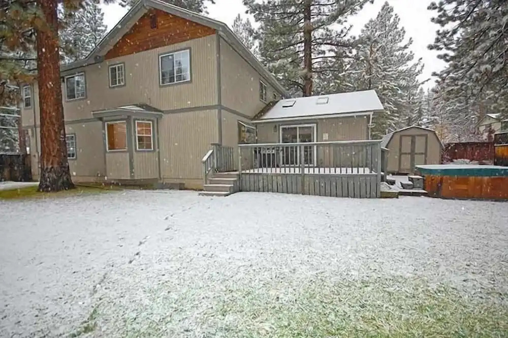 1209 Golden Bear 3 Bedroom Home by RedAwning