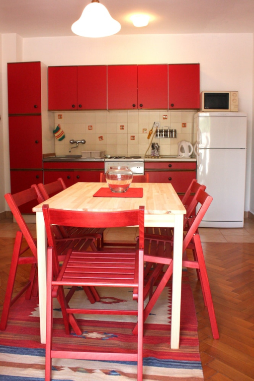 Dora Apartments