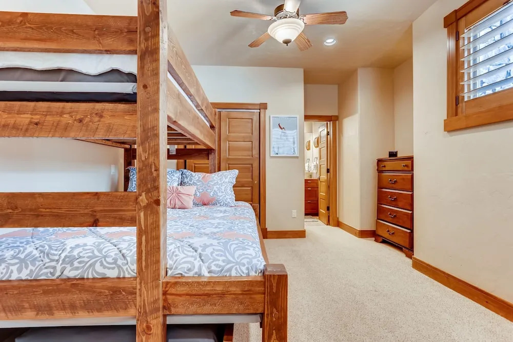 21 N Rd Home 4 Bedrooms 4.5 Bathrooms Home
