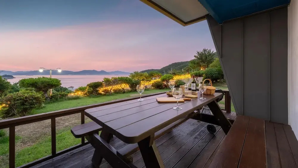 Yeosu falling in blue ocean view pension