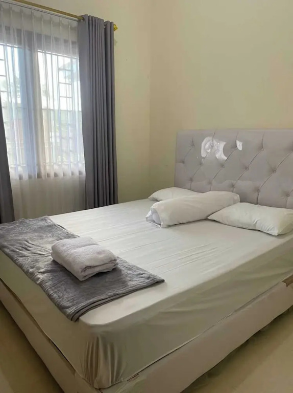 EXPRESS O 92106 Nayus Homestay Syariah