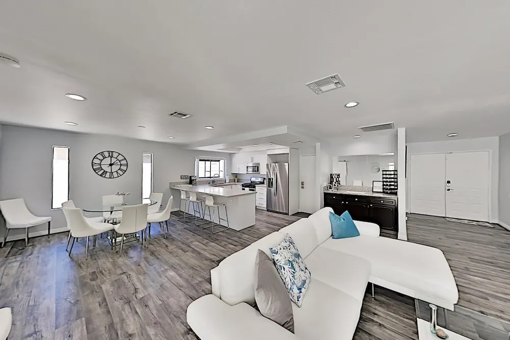 27055qui 3 Bedroom Home