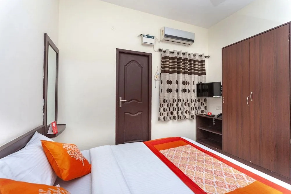 OYO 22019 Skye Service Apartments
