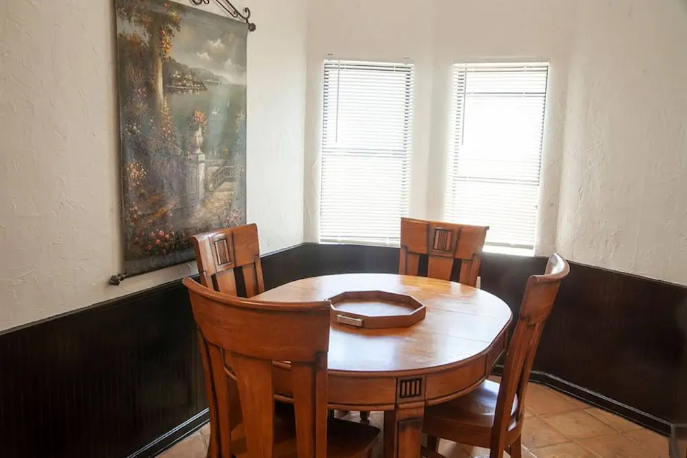 Hidden Weekend Getaway In Noho