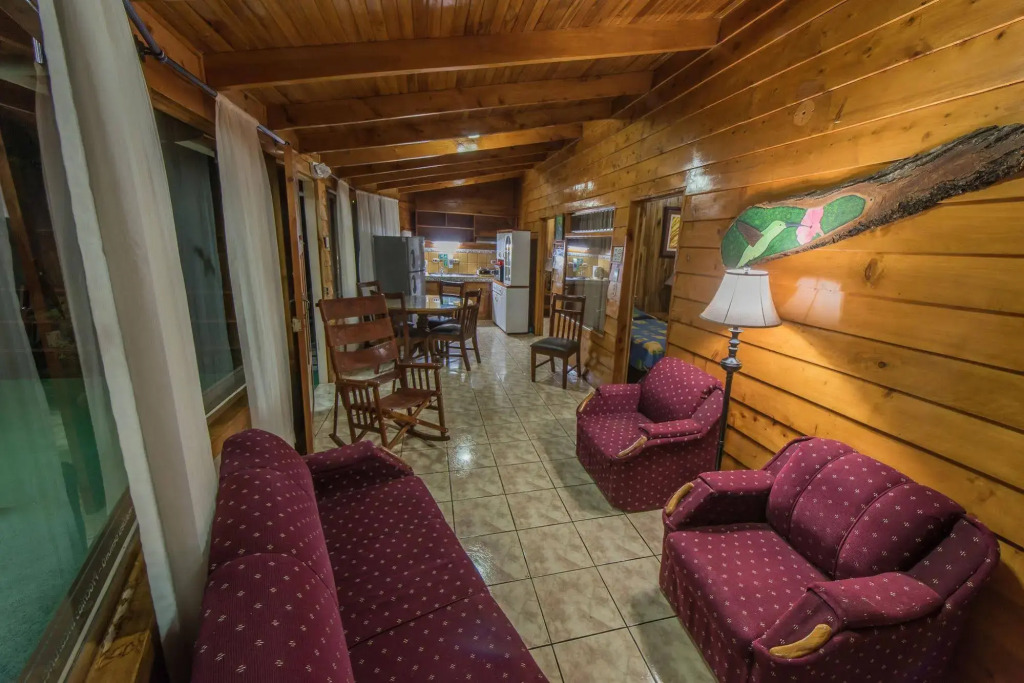 Los Pinos Cabins & Reserve