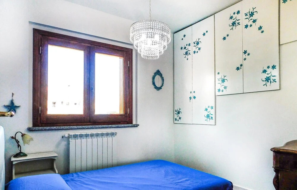 Amazing Home in Soverato With 3 Bedrooms and Wifi