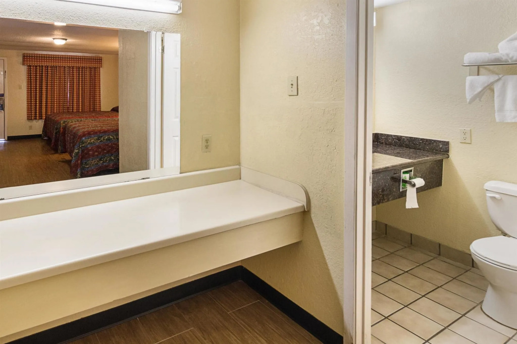Motel 6 Waco, TX