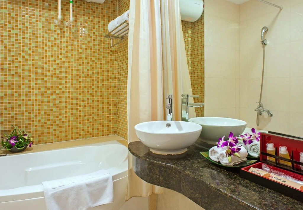 Tam Hotel