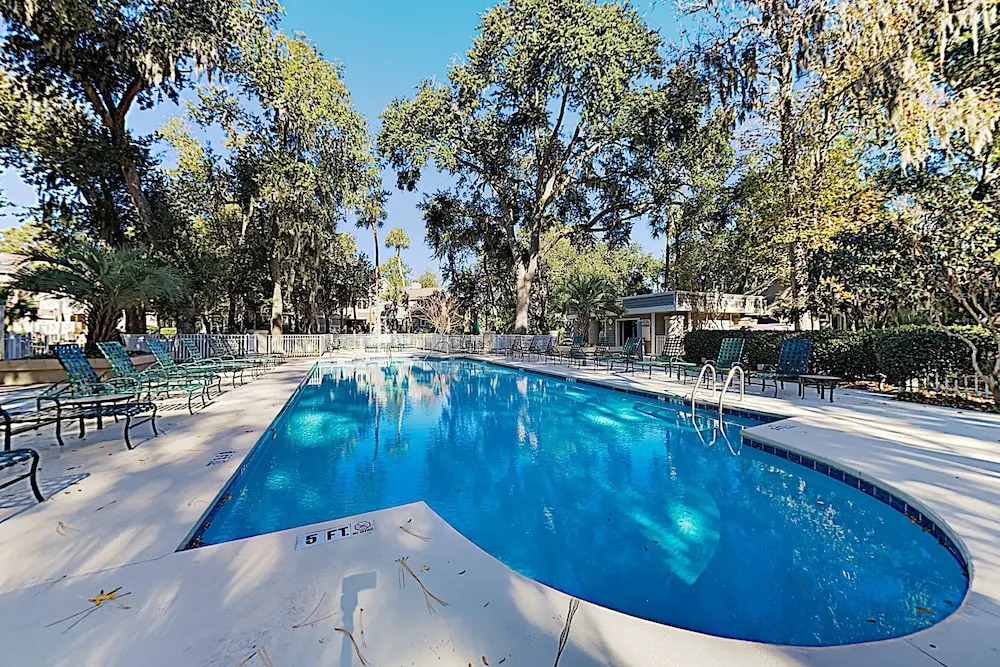 Polished Huntington Villa w/ Pool & Hot Tubs villa