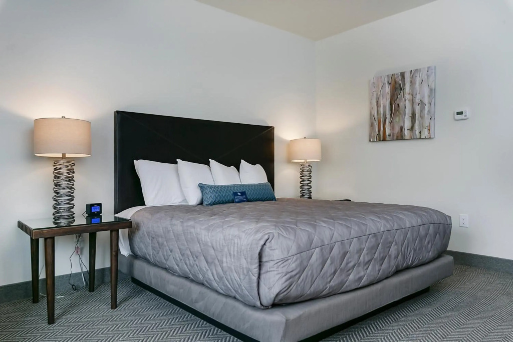 Silver Creek Hotel
