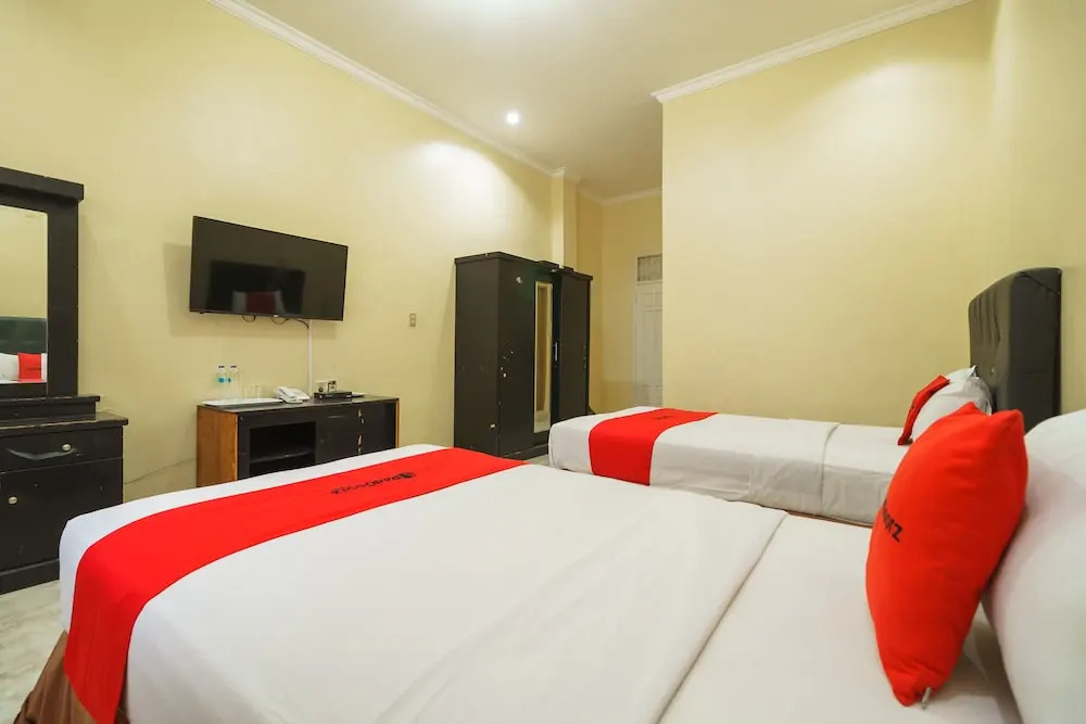 Hotel & Restaurant Sempurna by RedDoorz