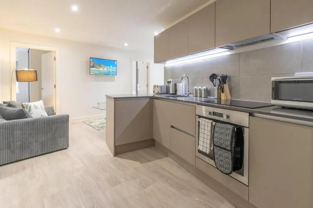 OPP Apartments LH11 - city centre, secure parking, fitness suite, brand new!