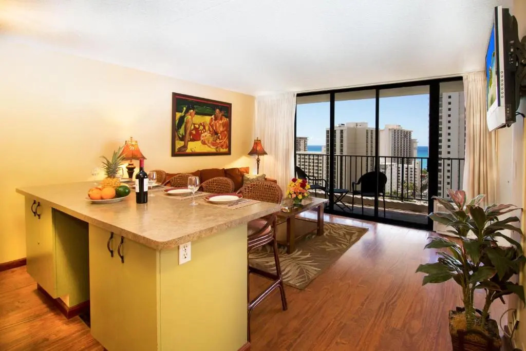19th Floor with Beautiful Ocean Views | 1 Block to Beach | Free Parking & WIFI