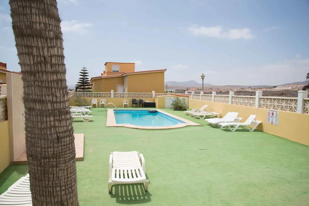 Lightbooking - Pool & Cool Caleta de Fuste
