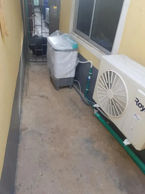 Lagos - 1bed - Sleeps 2 - Aircon - Free Parking