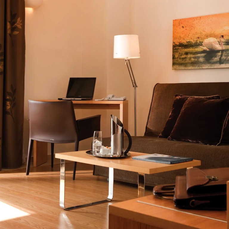 Chloe Luxury Hotel