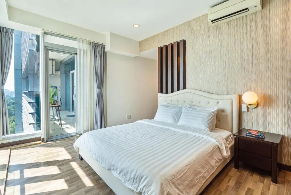 Spacious Central Apartments for Group and Family - Sailing Tower