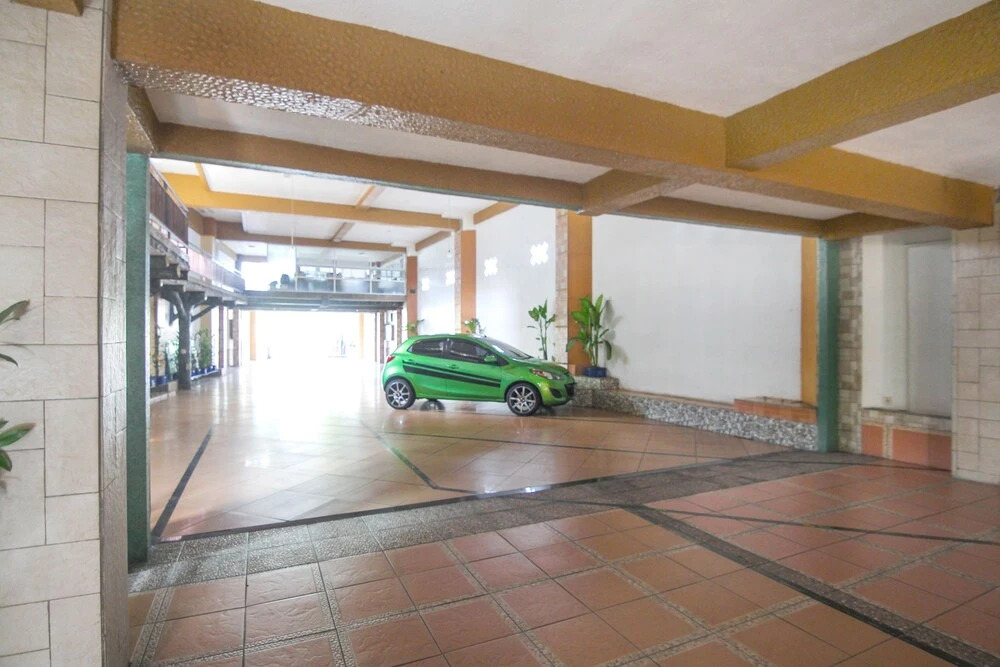 Airy Cihaurgeulis Surapati 235 Bandung