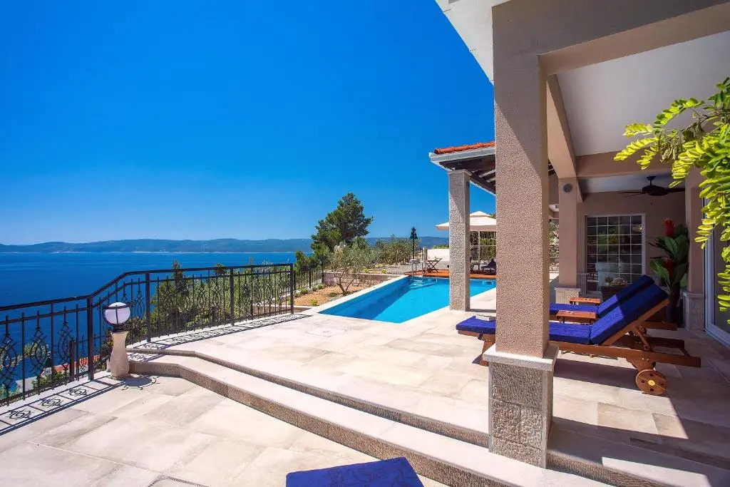 Villa Porto Mimice, 40sqm Heated Private Pool, 4 bedrooms, Sauna, Gym, Billiard