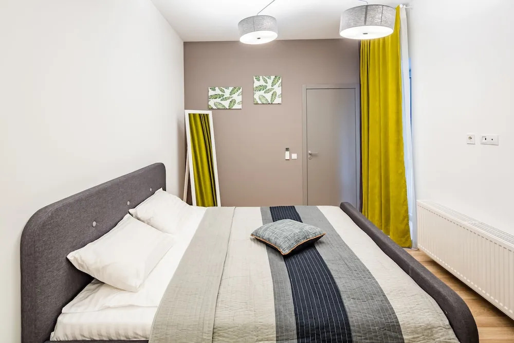 Apart Hotel Code 10