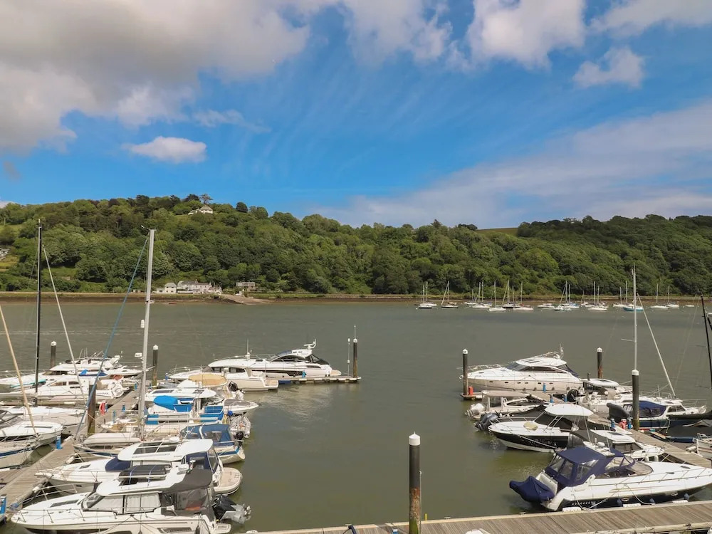 22 Dart Marina
