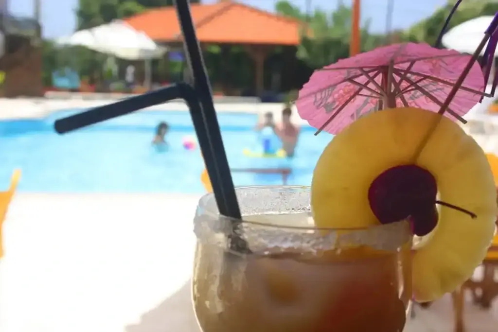 Leonidas Hotel