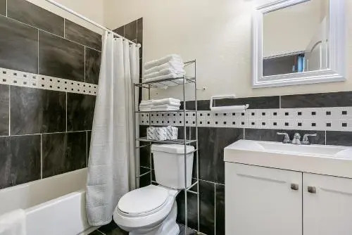 Spacious 3BR/2.5BATH Condo in Great location