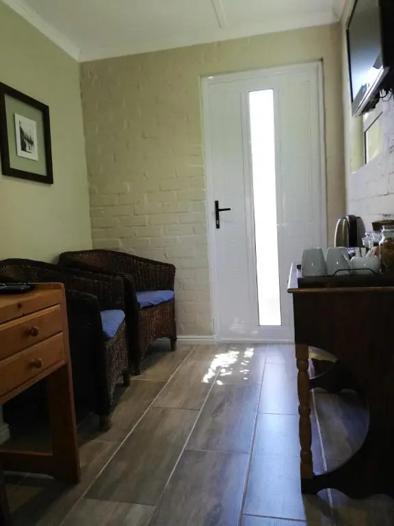 Hermanus 13 on 2nd Guest Rooms