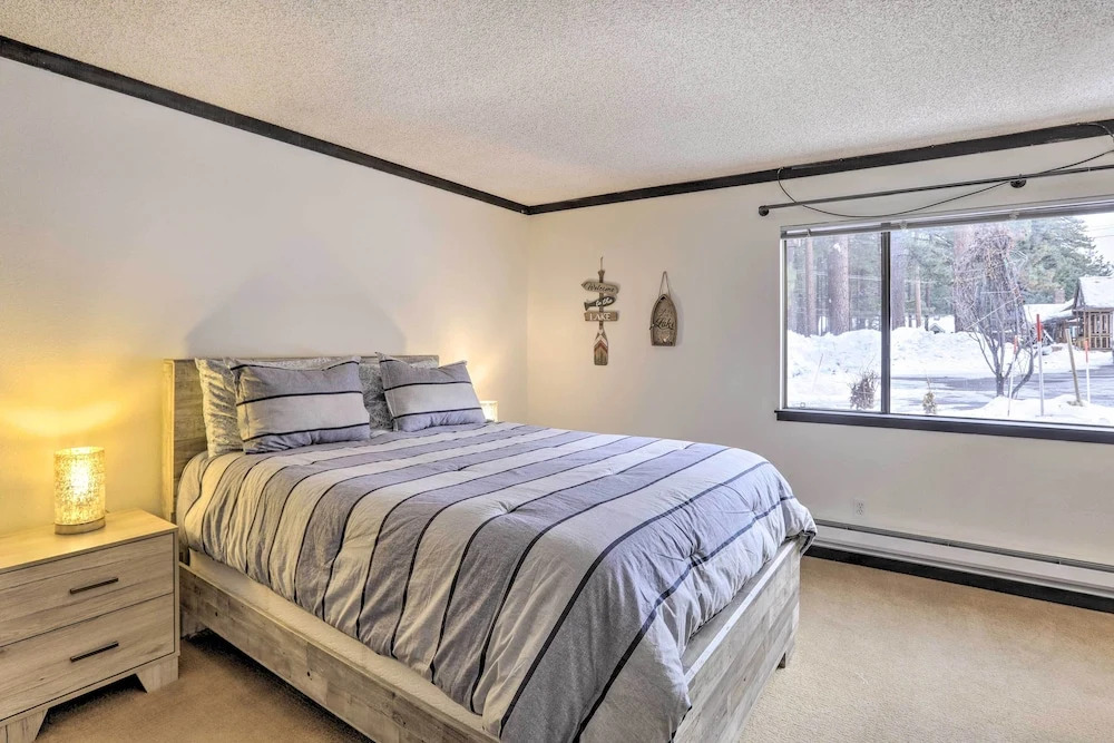 Beachfront Tahoe Vista Condo w/ Fireplace!