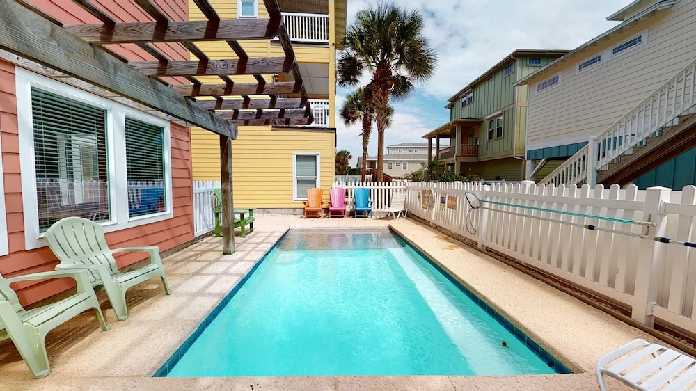 Neptune's 4 Bedroom Townhouse