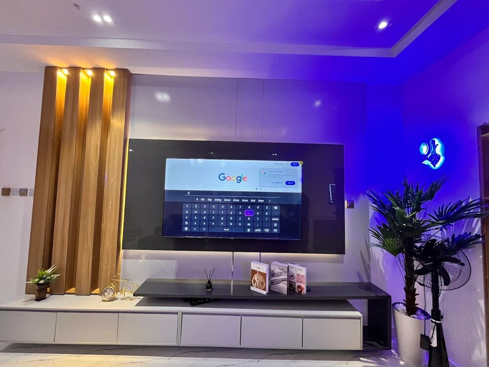 5D Luxury Apartment