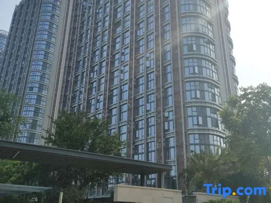 There is a courtyard duplex sea view apartment