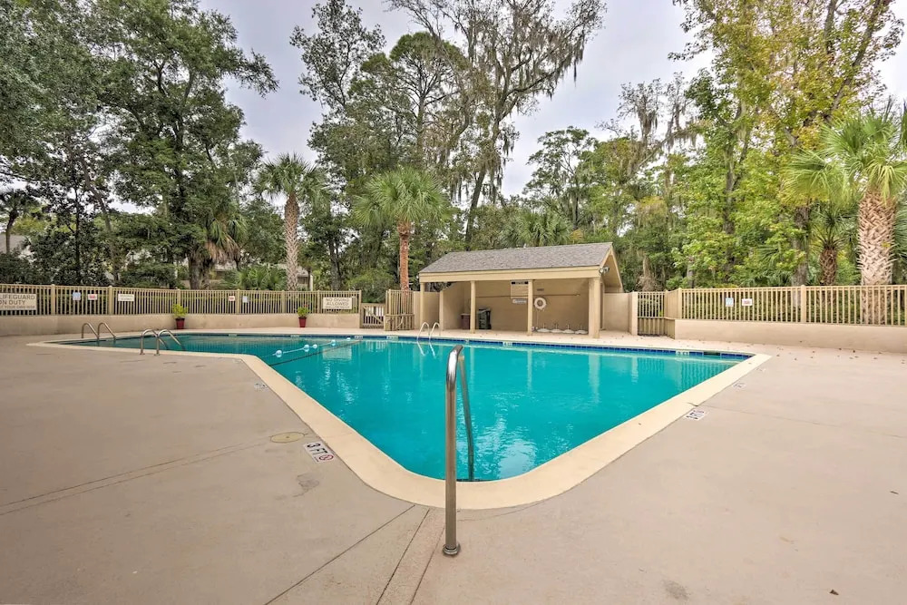 Hilton Head Escape w/ Private Beach Access!