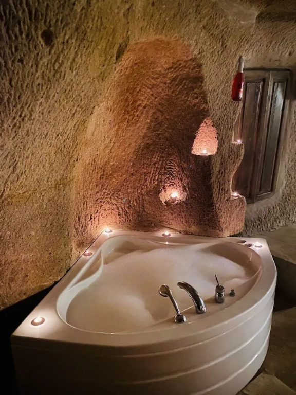 Ela cave house