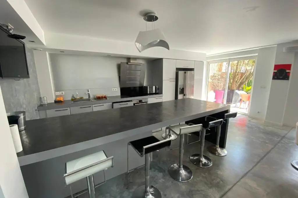 Loft 9 - 180 m2 loft in 5 min from the beach - 3 bedroom - Parking