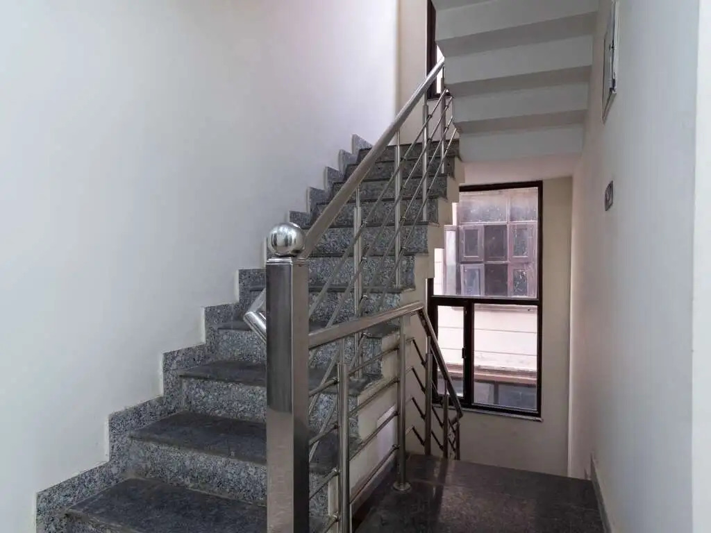 Capital O 75020 Noida Stay 62