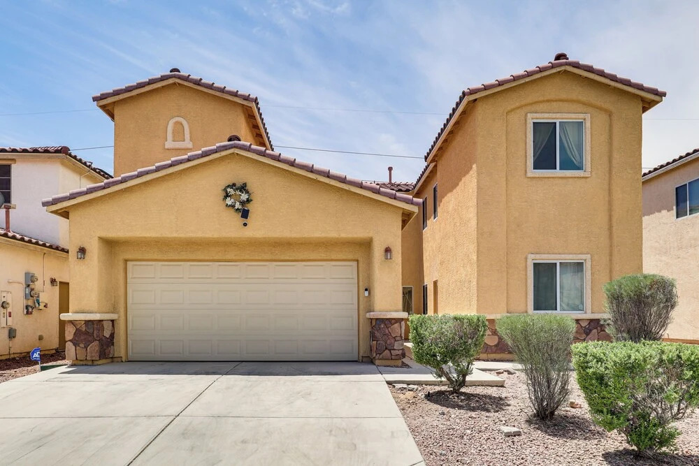 North Las Vegas Home w/ Hot Tub - 14 Mi to Strip!