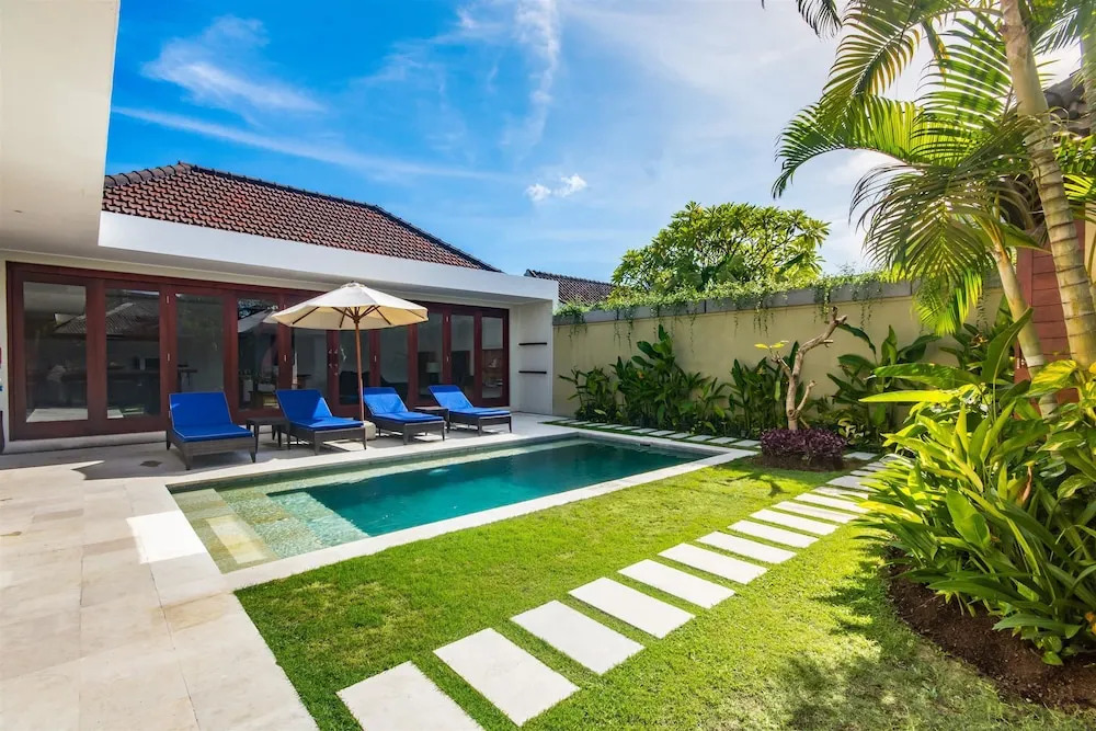 Villa Bugis Kayu Aya Seminyak