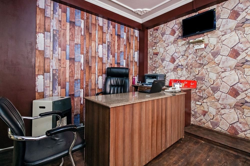 OYO 26454 City Star Hotel & Restaurant