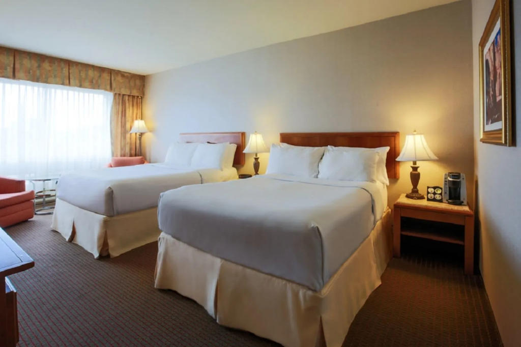 Hotel Place Dupuis Montréal Downtown - An Ascend Hotel Collection