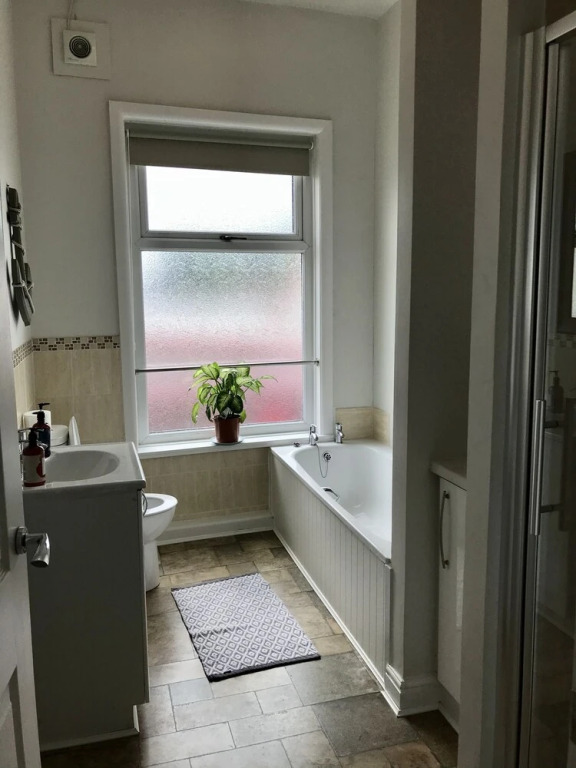 3 Bedroom House Close to M6 & M55
