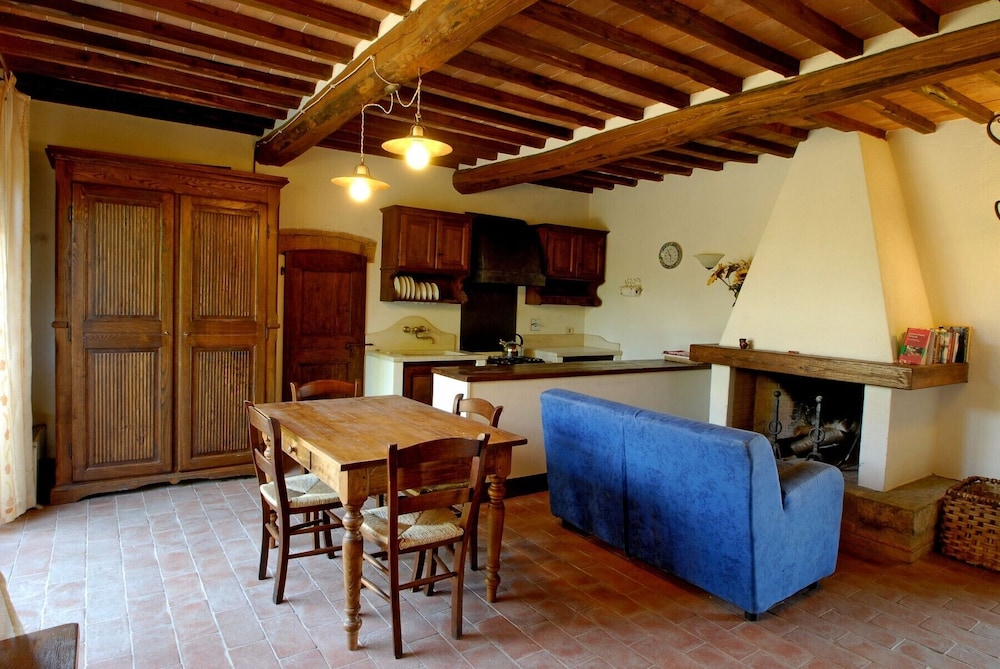 Romantic With Chianti Panorama