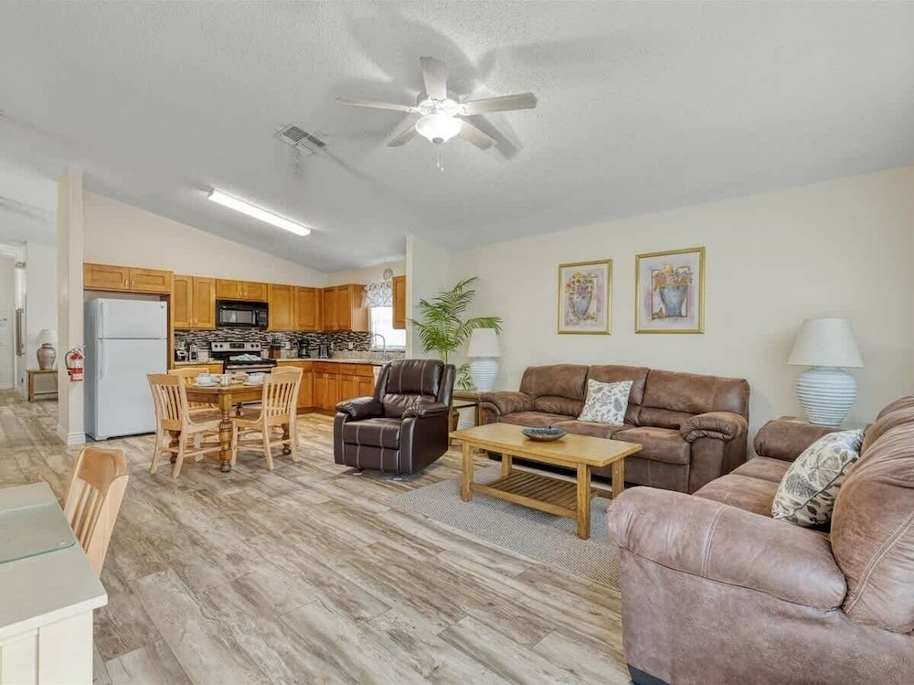 Villa Minutes From Disney 4bd 3bt Private Pool & Games 4 Bedroom Home