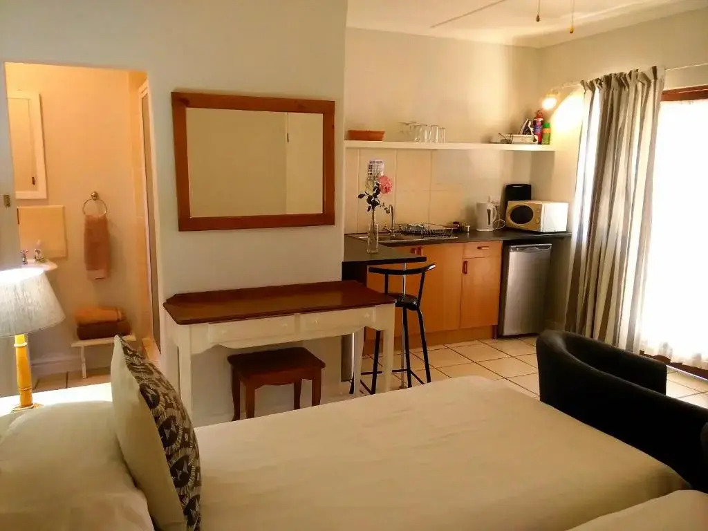 Antique Silk Self Catering Unit