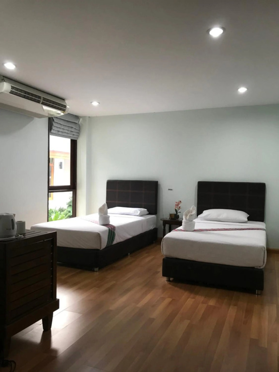 RedDoorz Sripiamsuk Resort Bangkok