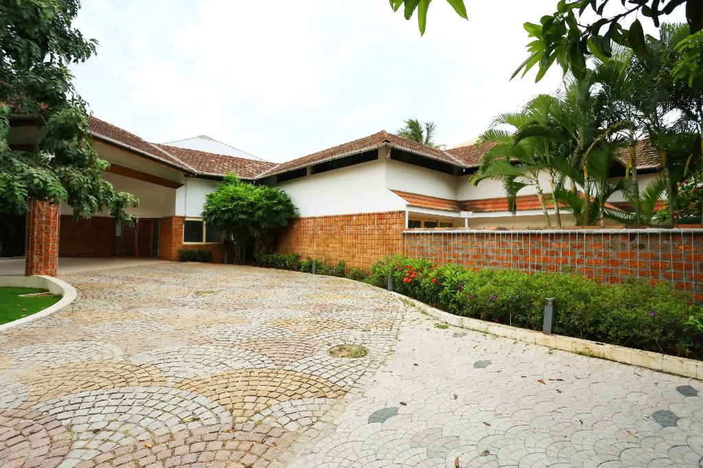Super Townhouse Island Inn