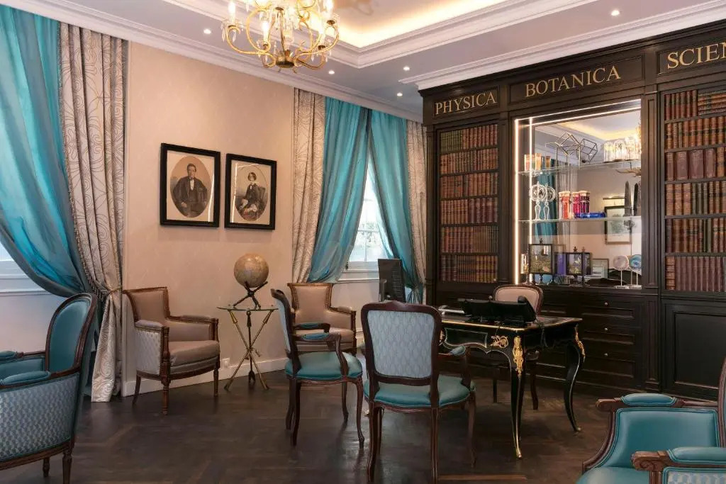 Hôtel Serotel Lutèce