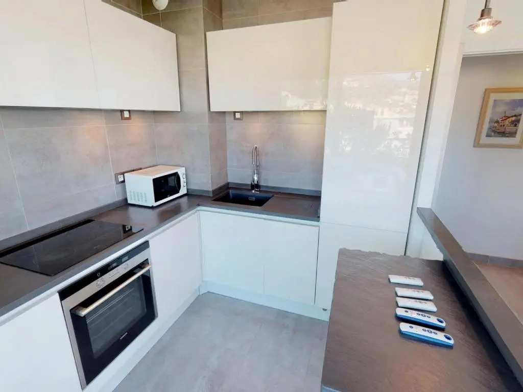 Appartement Menton, 3 pièces, 4 personnes - FR-1-196-250