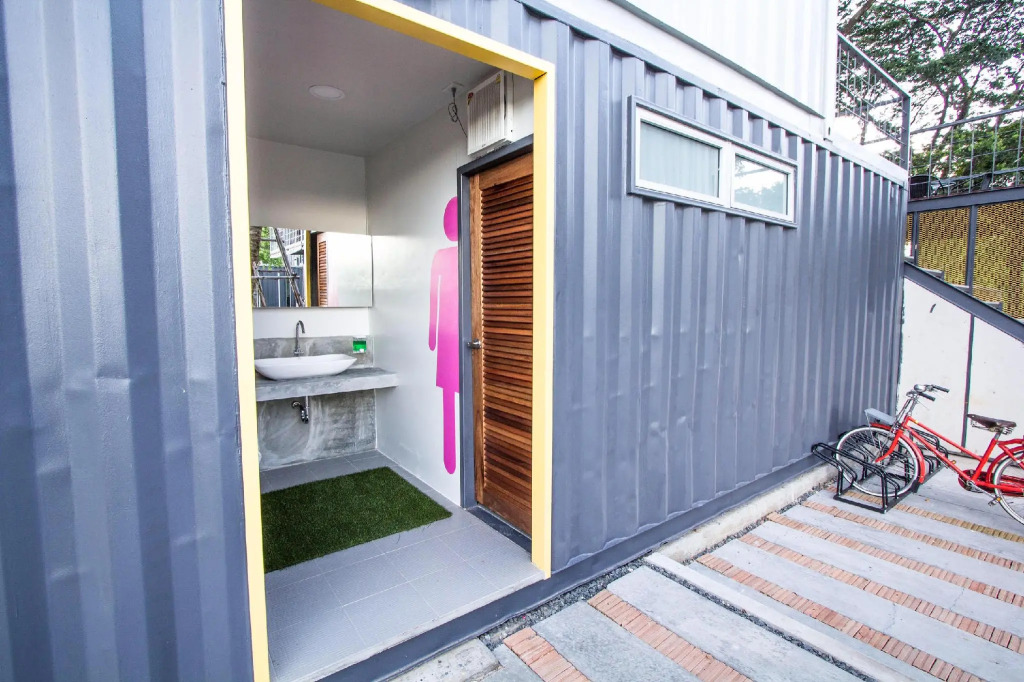 Ducati Bike Box Hotel